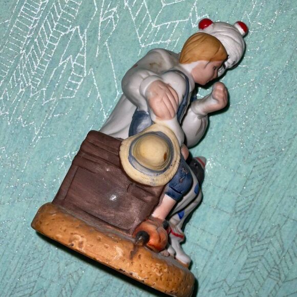 Norman Rockwell The Runaway ceramic clown boy & dog vintage Porcelain Figurine - Picture 7 of 16